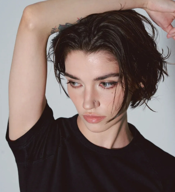 ​​8 Summer-Short Styles: Edgy Designs for Cool Girls​